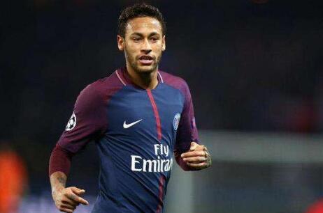 日职联半场：莱奥破门被吹，鹿岛鹿角暂0-0横滨FC